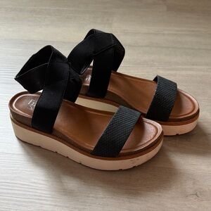 Franco Sarto Black Elastic Strap Platform Sandal Size 6